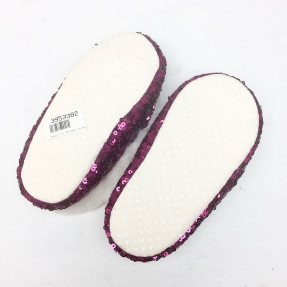Pottery Barn Moccasin Slippers 5/6 New - Picture 3 of 5